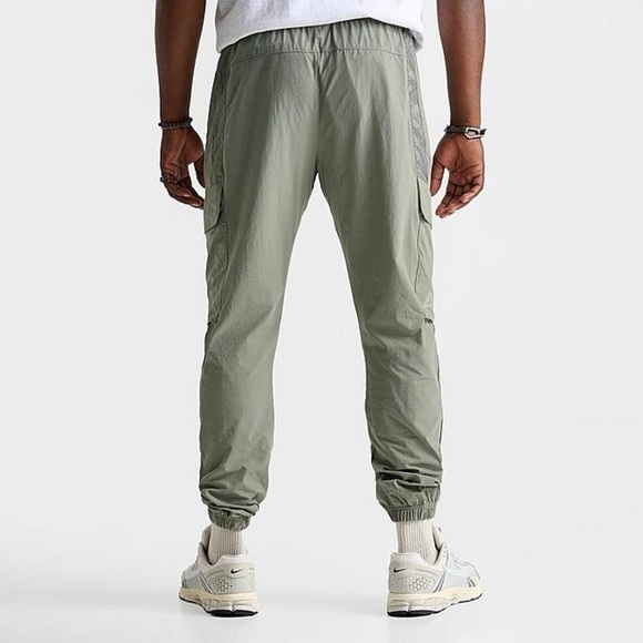 MEN'S NIKE AIR MAX WOVEN CARGO PANTS COLOR
Dark Stucco/Dark Stucco/Black - Picture 2 of 11